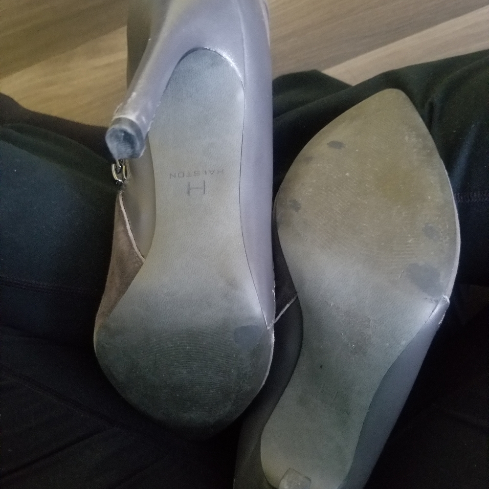 Halston gray suede boots - Picture 4 of 4